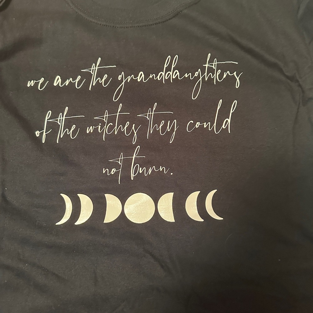 Size M unisex tee - NEW without tags